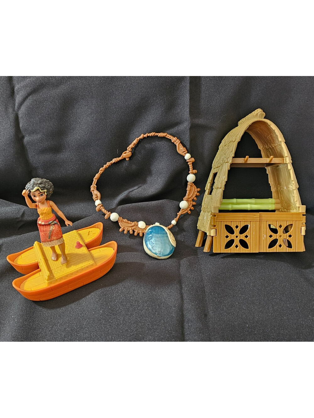 (4pc) Disney Mixed Moana Toy Lot Boat Girl Necklace House Hut Multicolor Movie